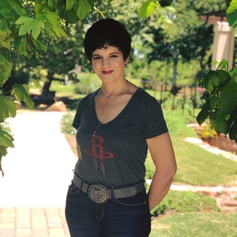 Meet your Posher, Lisa